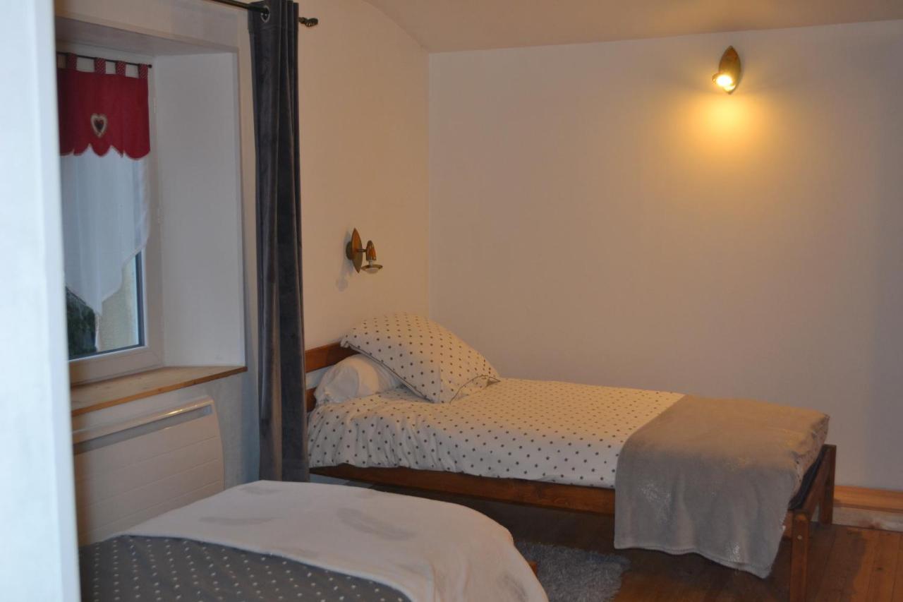 Maison D'Hotes A La Fontaine Fleurie 88 Fremifontaine Esterno foto